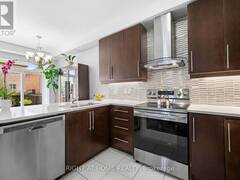 41 COASTLINE DRIVE Brampton Ontario, L6Y 0T6