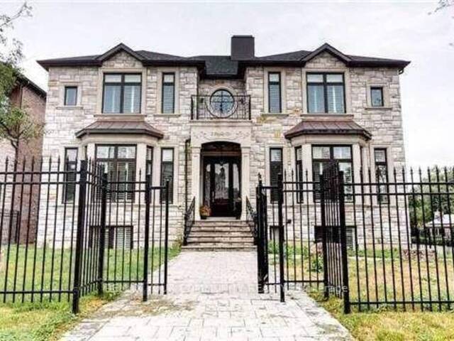 18 PARKER AVENUE Richmond Hill Ontario, L4E 2W5 - 6 Bedrooms Home For Sale