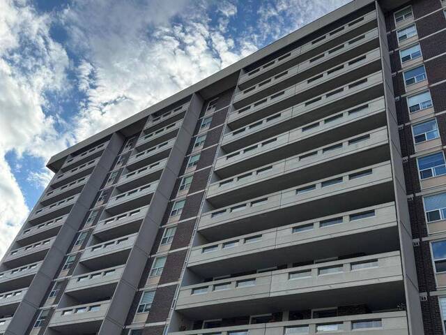 1210 - 60 INVERLOCHY BOULEVARD Markham Ontario, L3T 4T7 - 3 Bedrooms Condo For Sale