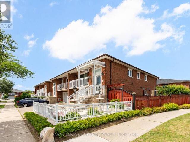 2 DOGLEG COURT Toronto Ontario, M3J 3E7 - 3 Bedrooms Home For Sale