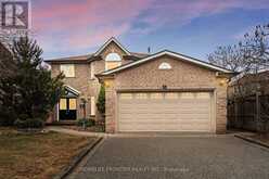 55 ATTRIDGE DRIVE | Aurora Ontario | Slide Image One