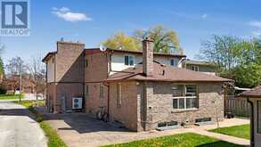 197 DOUGLAS ROAD | Richmond Hill Ontario | Slide Image Fifteen