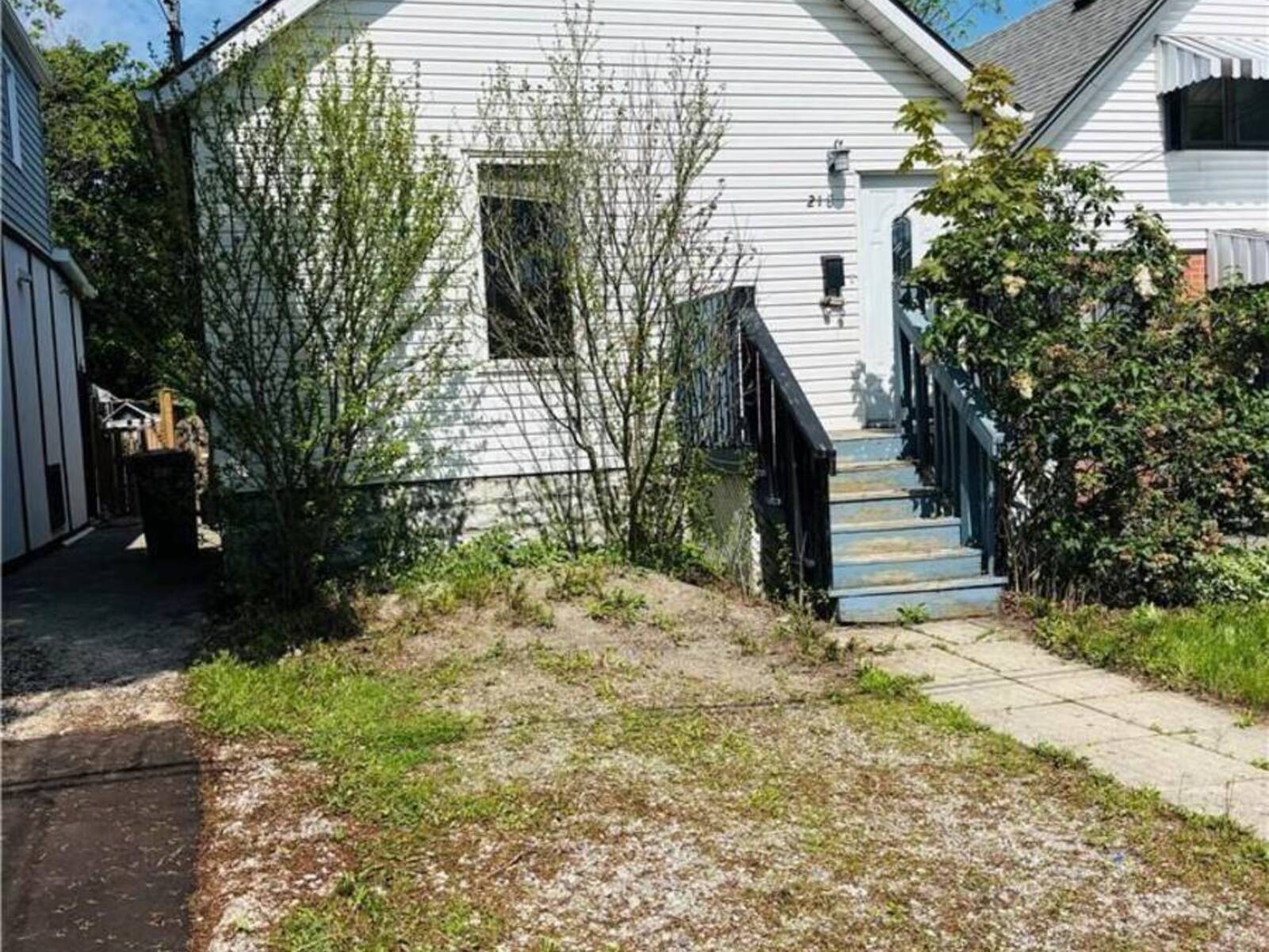 218 EAST 8TH STREET, Hamilton, Ontario L9A 3L8