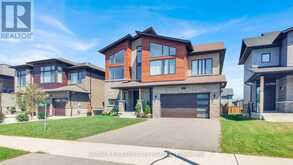 104 STONELEIGH DRIVE | The Blue Mountains Ontario | Slide Image One