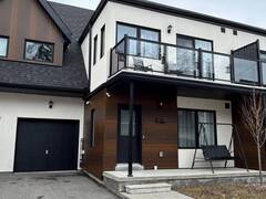 32 RUBY CRESCENT Orillia Ontario, L3V 8M3
