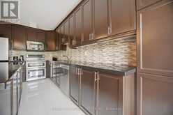 2425 QUETICO CRESCENT | Oakville Ontario | Slide Image Thirteen