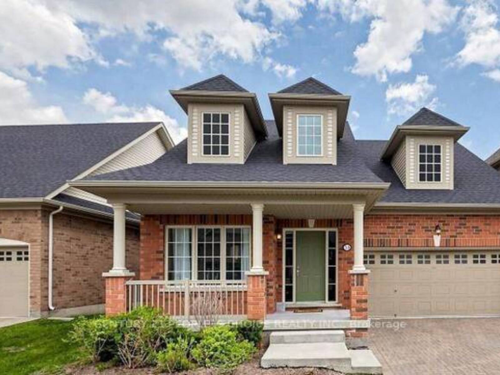 33 SEEDHOUSE ROAD, Brampton, Ontario L6R 3Z5