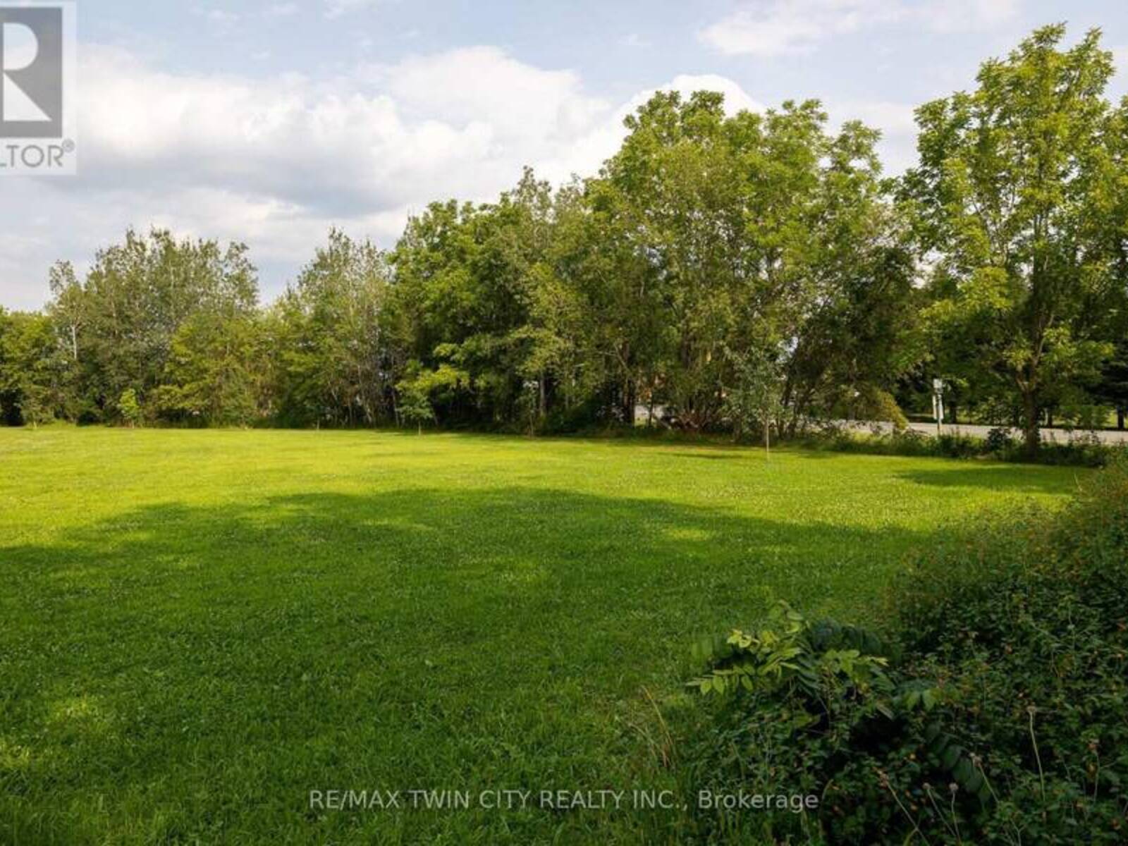 2 KINGS LANE, Oakland, Ontario N0E 1R0