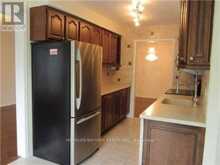 16 THAMES COURT | Richmond Hill Ontario | Slide Image Four