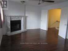 16 THAMES COURT | Richmond Hill Ontario | Slide Image Eight
