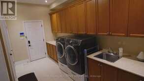 39 GILLINGS STREET | Markham Ontario | Slide Image Thirteen