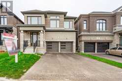 35 PLAYER DRIVE | Erin Ontario | Slide Image Four