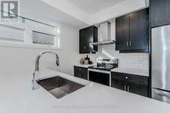 22 LOMOND LANE | Kitchener Ontario | Slide Image Ten