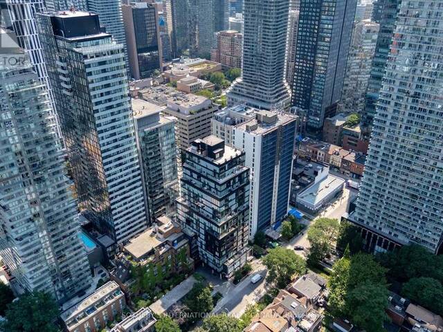 302 - 17 DUNDONALD STREET Toronto Ontario, M4Y 1K3 - 1 Bedroom Condo For Sale