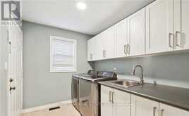 996 BEACH BOULEVARD | Hamilton Ontario | Slide Image Twelve