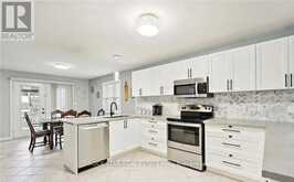 996 BEACH BOULEVARD | Hamilton Ontario | Slide Image Eight