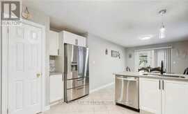 996 BEACH BOULEVARD | Hamilton Ontario | Slide Image Nine