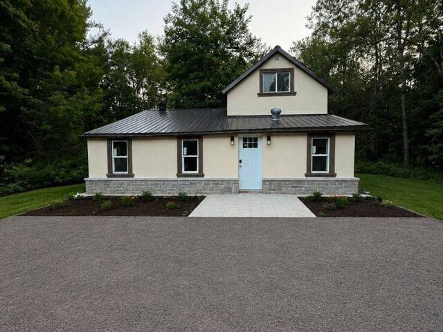 137 OLD NORTH ROAD S Huntsville Ontario, P1H 2J4 - 3 Bedrooms Home For Sale