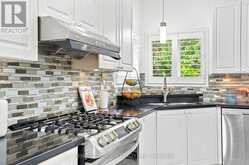 136 ROLLINGHILL ROAD | Richmond Hill Ontario | Slide Image Sixteen