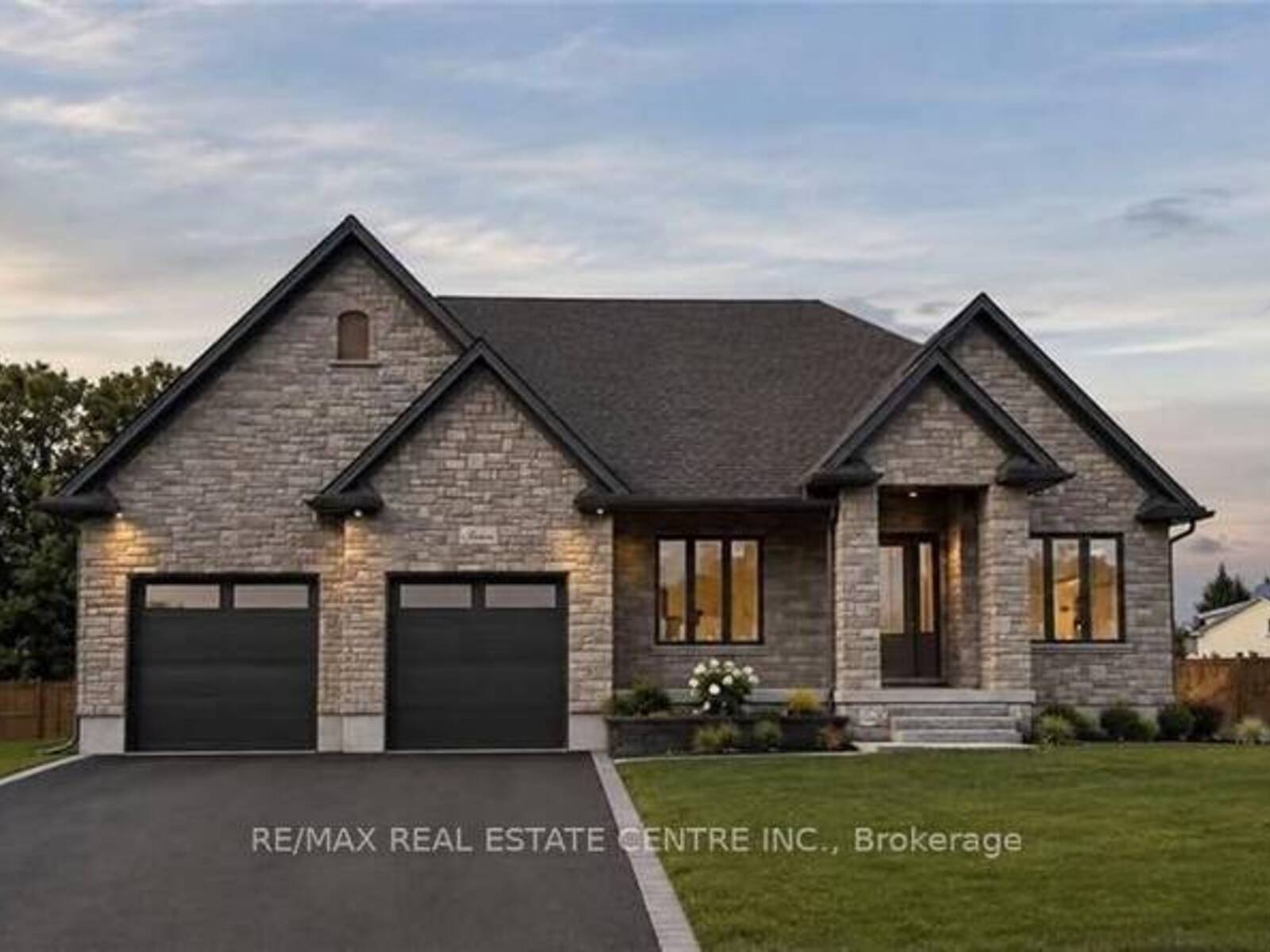 16 ALBERT STREET, Wellesley, Ontario N0B 2M0