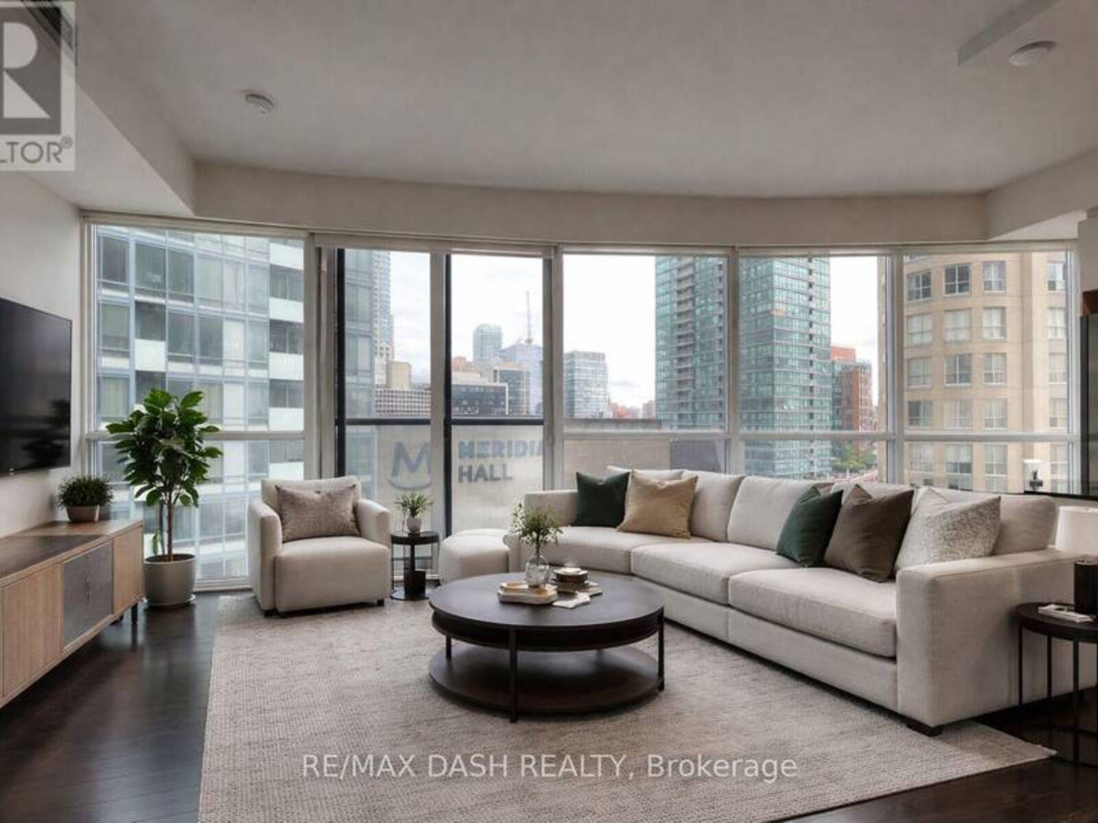 1005 - 1 THE ESPLANADE DRIVE, Toronto, Ontario M5E 0A8