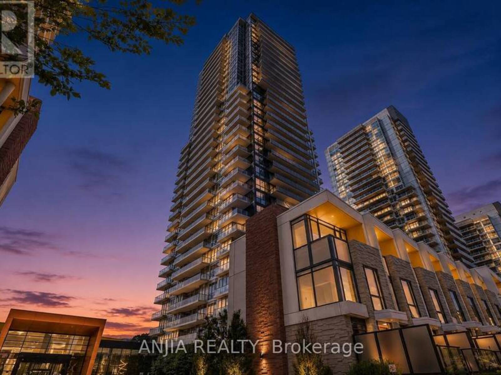 TH607 - 85 MCMAHON DRIVE, Toronto, Ontario M2K 0H2