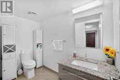 112 VARNA DRIVE | Toronto Ontario | Slide Image Thirteen