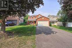 109 BISHOP DRIVE | Barrie Ontario | Slide Image Three