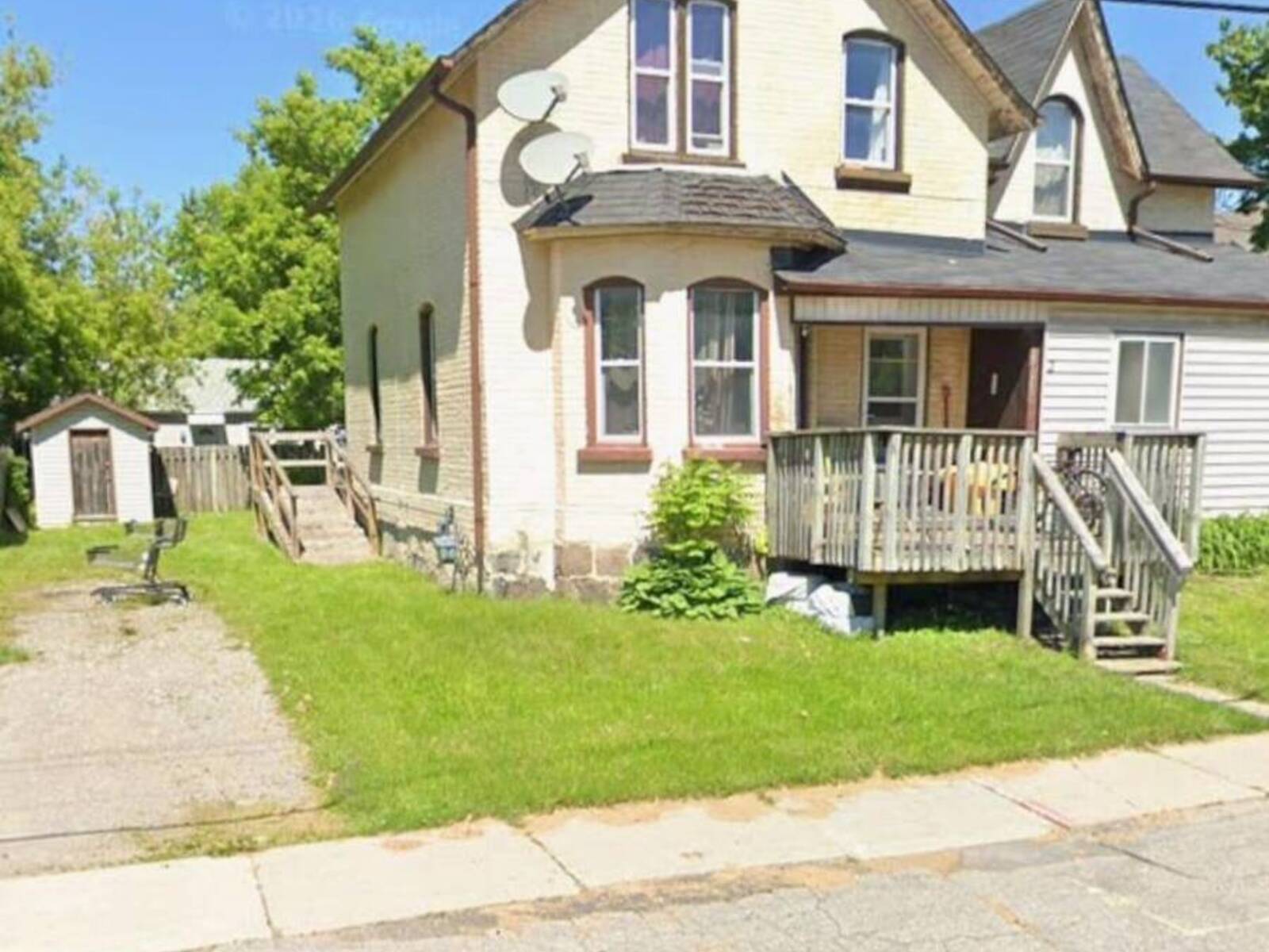 41 HIGH STREET, Georgina, Ontario L0E 1R0
