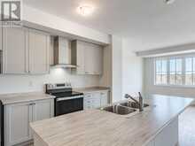13 CENTRAL MARKET DRIVE | Caledonia Ontario | Slide Image Thirteen