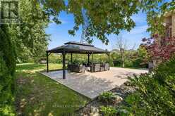 575 STONEHENGE DRIVE | Ancaster Ontario | Slide Image Four