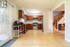 466 BRONCO CRESCENT | Waterloo Ontario | Slide Image Four