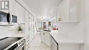 72 TILLER TRAIL | Brampton Ontario | Slide Image Seventeen