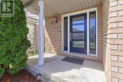 17 HIRST AVENUE | Georgina Ontario | Slide Image Two