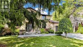 170 GARDEN AVENUE | Richmond Hill Ontario | Slide Image Two