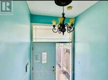 22 BERAN DRIVE | Toronto Ontario | Slide Image Ten