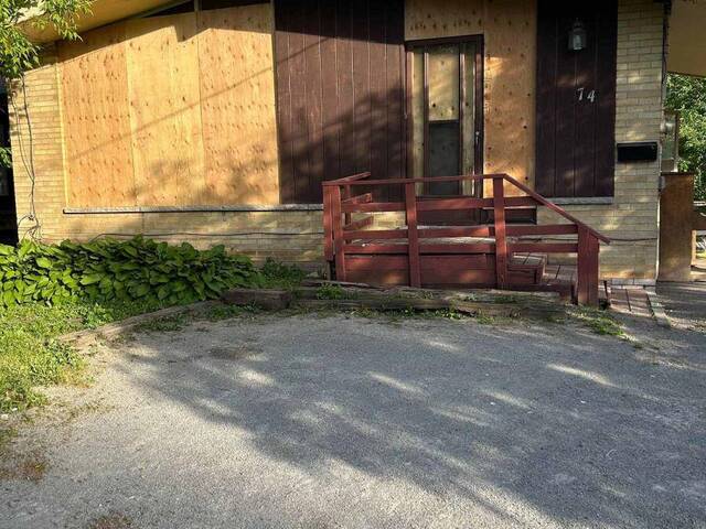 74 RICHMOND STREET Richmond Hill Ontario, L4C 3Y4 - 4 Bedrooms Home For Sale