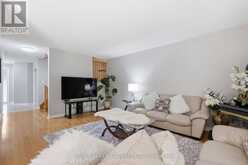 22 OCTOBER LANE | Aurora Ontario | Slide Image Nine