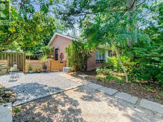 3 SHADWELL PLACE Toronto Ontario, M3B 1J4 - 5 Bedrooms Home For Sale