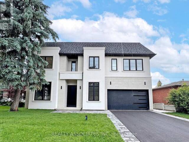 32 COSSAR AVENUE Aurora Ontario, L4G 3N8 - Property For Sale