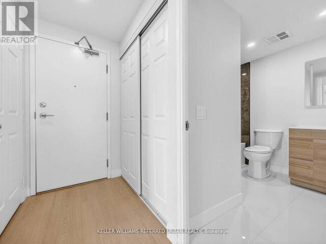 501 - 7 BISHOP AVENUE Toronto Ontario, M2M 4J4 - 3 Bedrooms Condo For Sale