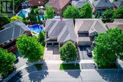 2249 GLAZEBROOK CIRCLE | Oakville Ontario | Slide Image Seven