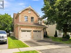 16 WARING AVENUE Whitby Ontario, L1M 1G4