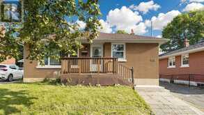 623 OLIVE AVENUE | Oshawa Ontario | Slide Image Four