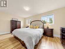 12 ELDERBROOK CRESCENT | Vaughan Ontario | Slide Image Sixteen