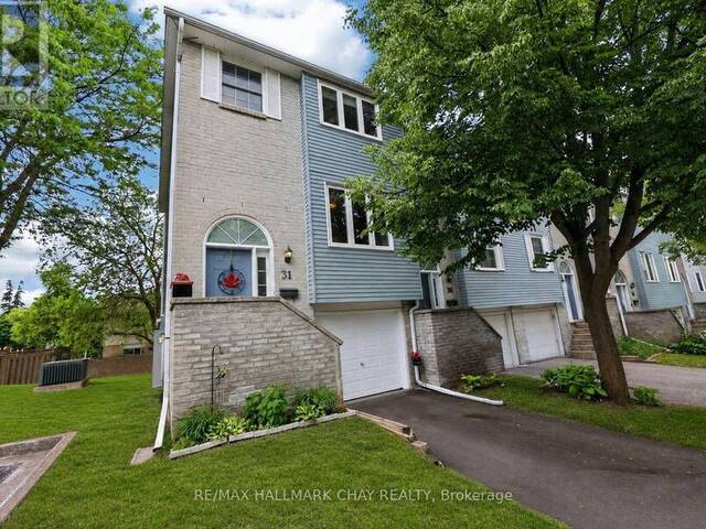 31 HARMONY CIRCLE Bradford West Gwillimbury Ontario, L3Z 2T8 - 3 Bedrooms Condo For Sale