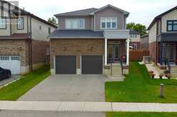 2443 BENNETT CROSS | London Ontario | Slide Image Forty