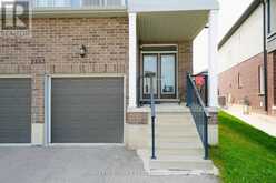 2443 BENNETT CROSS | London Ontario | Slide Image Four