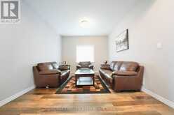 2443 BENNETT CROSS | London Ontario | Slide Image Eight