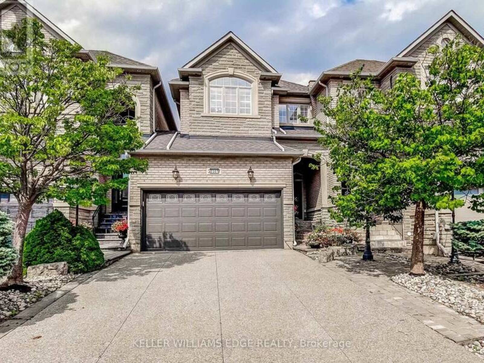 2307 WOODFIELD ROAD, Oakville, Ontario L6H 6Y7